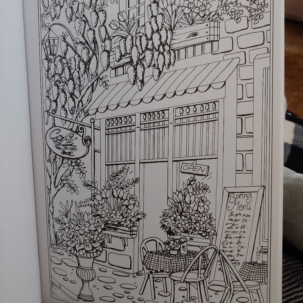 Creative Haven "Spring Scenes" Color Book - Picture 9 of 12